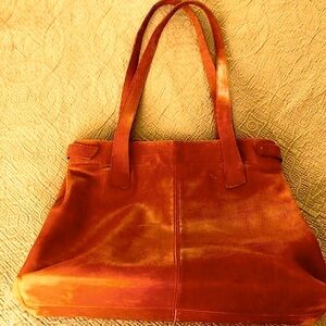 Beautiful coach leather 💼⭐️⭐️⭐️🤩🤩🤩🤩❤️❤️❤️ make OFFERS!